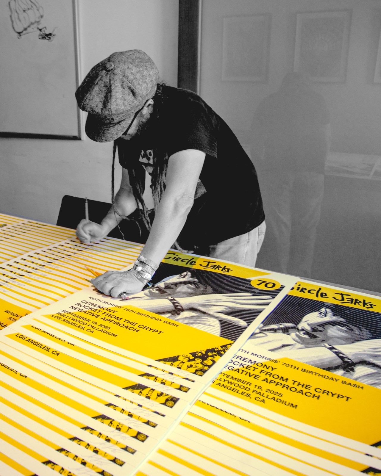 CircleJerks_KeithMorris-70th-KeithSigning1